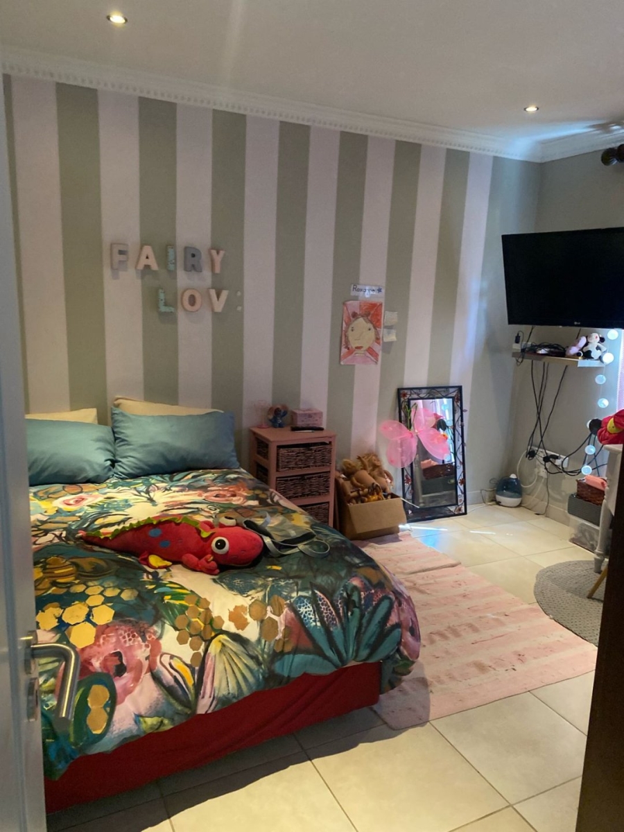 To Let 4 Bedroom Property for Rent in Birdwood Estate North West